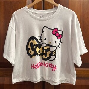 NWT Hello Kitty by Sanrio White Crop T-Shirt Junior's Size XL